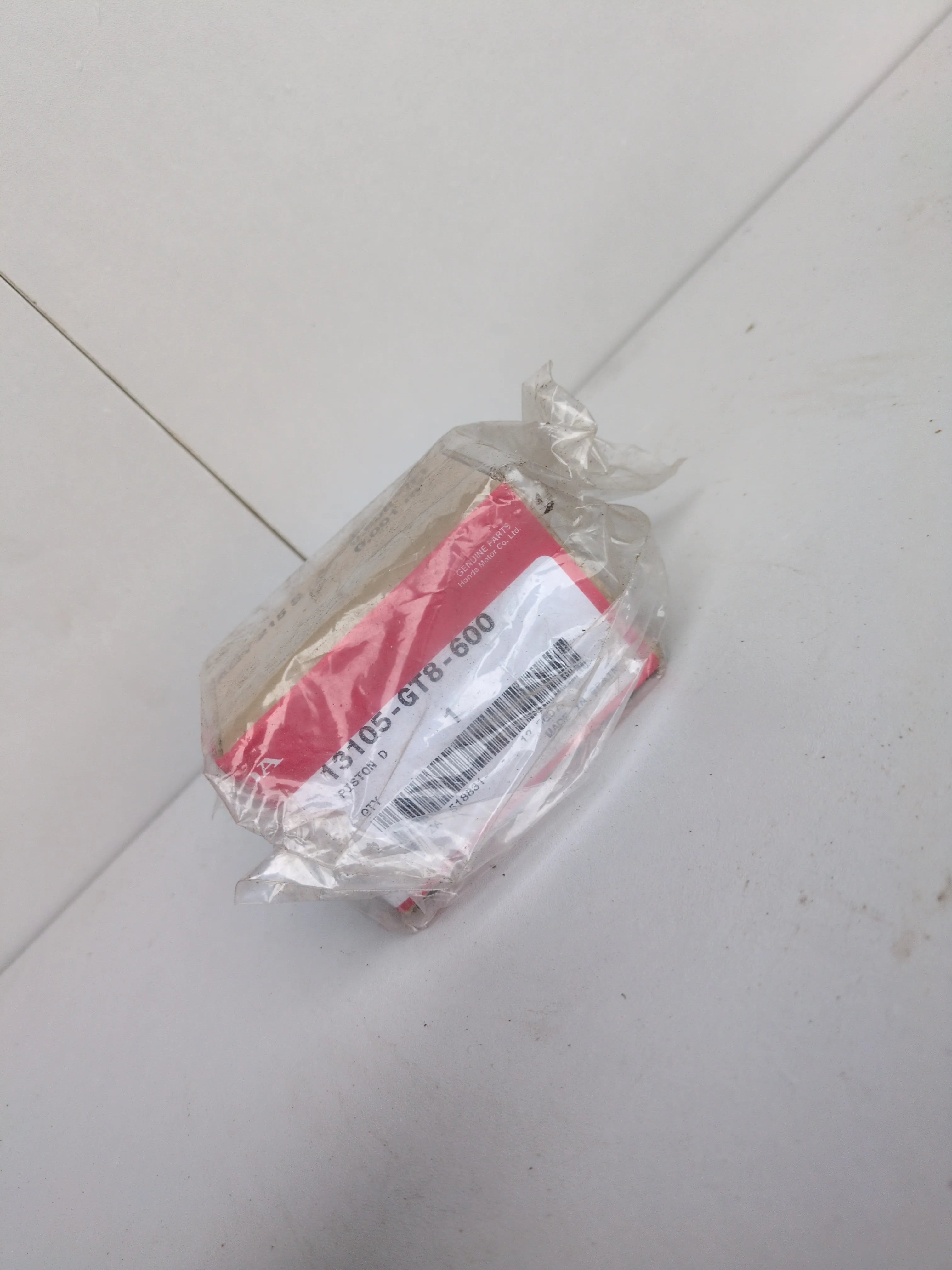 Honda Vision 50 Piston (1986-1993) – Genuine OEM 13105-GF8-600 – Made in Japan – NOS Original Honda Part