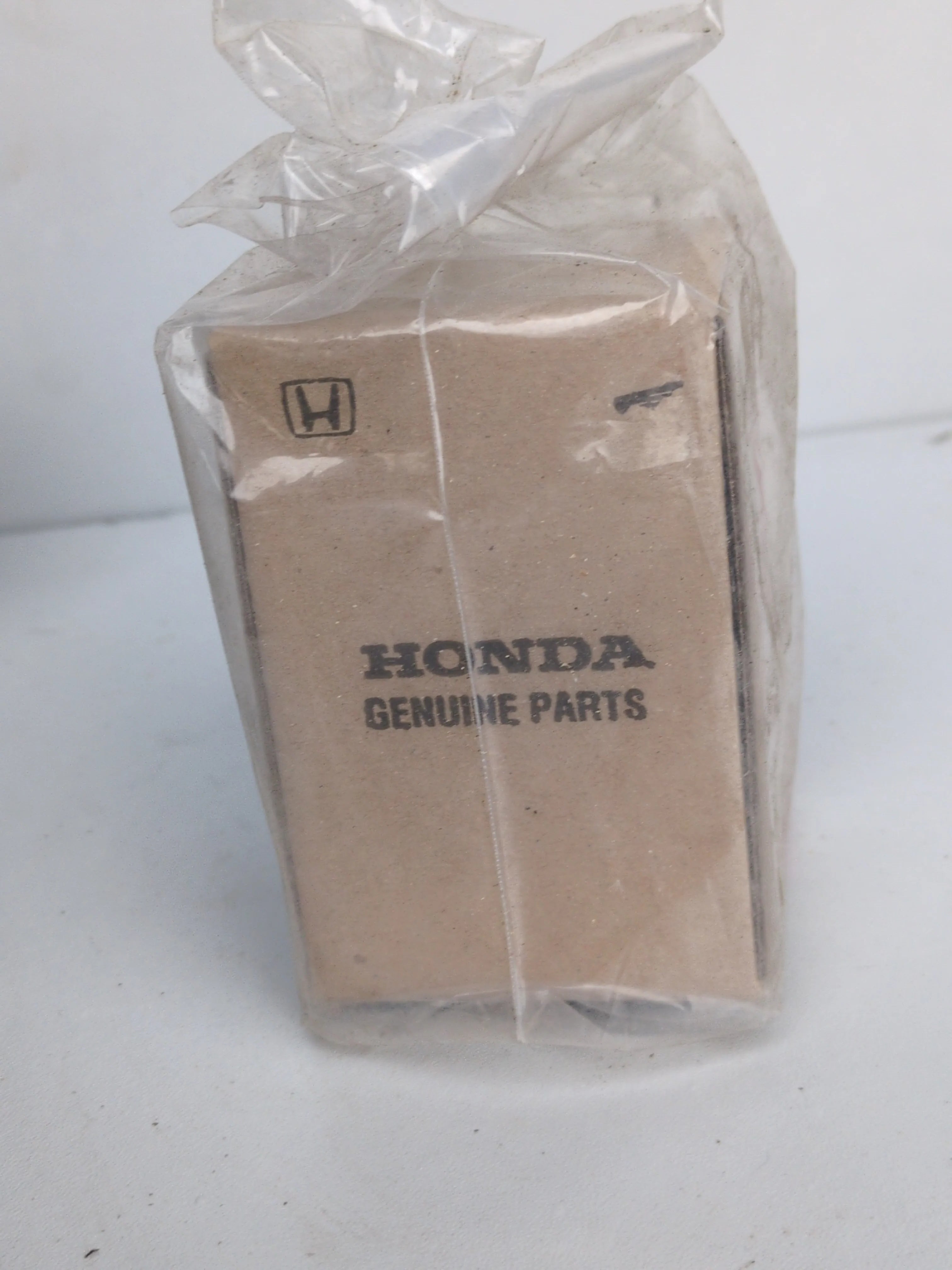 Honda Vision 50 Piston (1986-1993) – Genuine OEM 13105-GF8-600 – Made in Japan – NOS Original Honda Part
