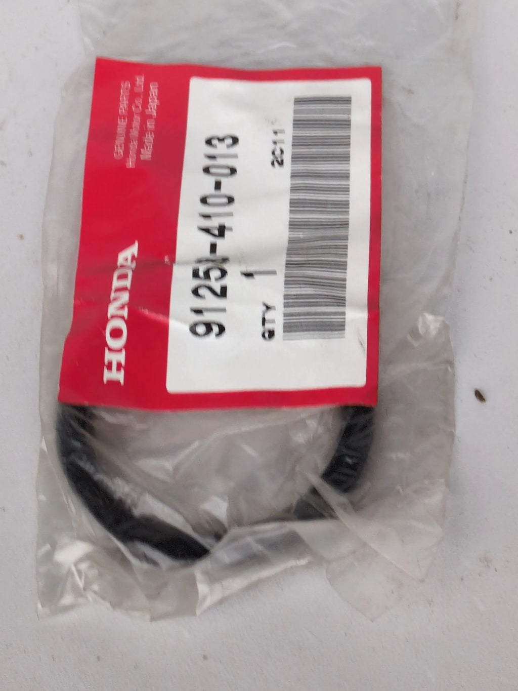 Honda Oil Seal 91251-410-013 | Crankshaft / Drive Shaft Seal | GL1000 GL1100 | Genuine OEM | NOS | Made in JapanHonda Oil Seal 91251-410-013