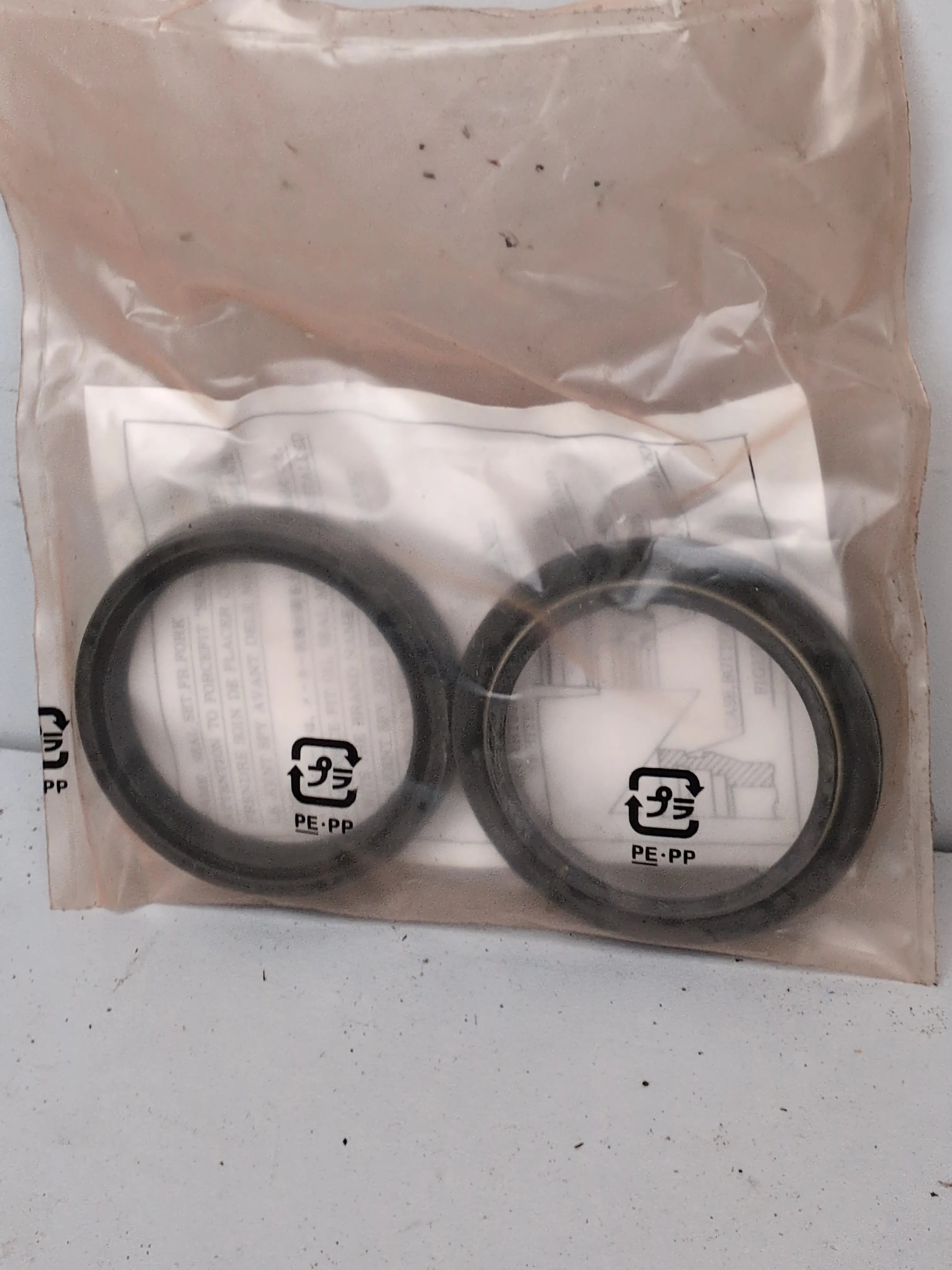 Honda Fork Seal Set 51490-KZ3-J31 | Fork Oil Seals | CR125R CR250R CR500R | Genuine OEM | NOS | Made in Japan