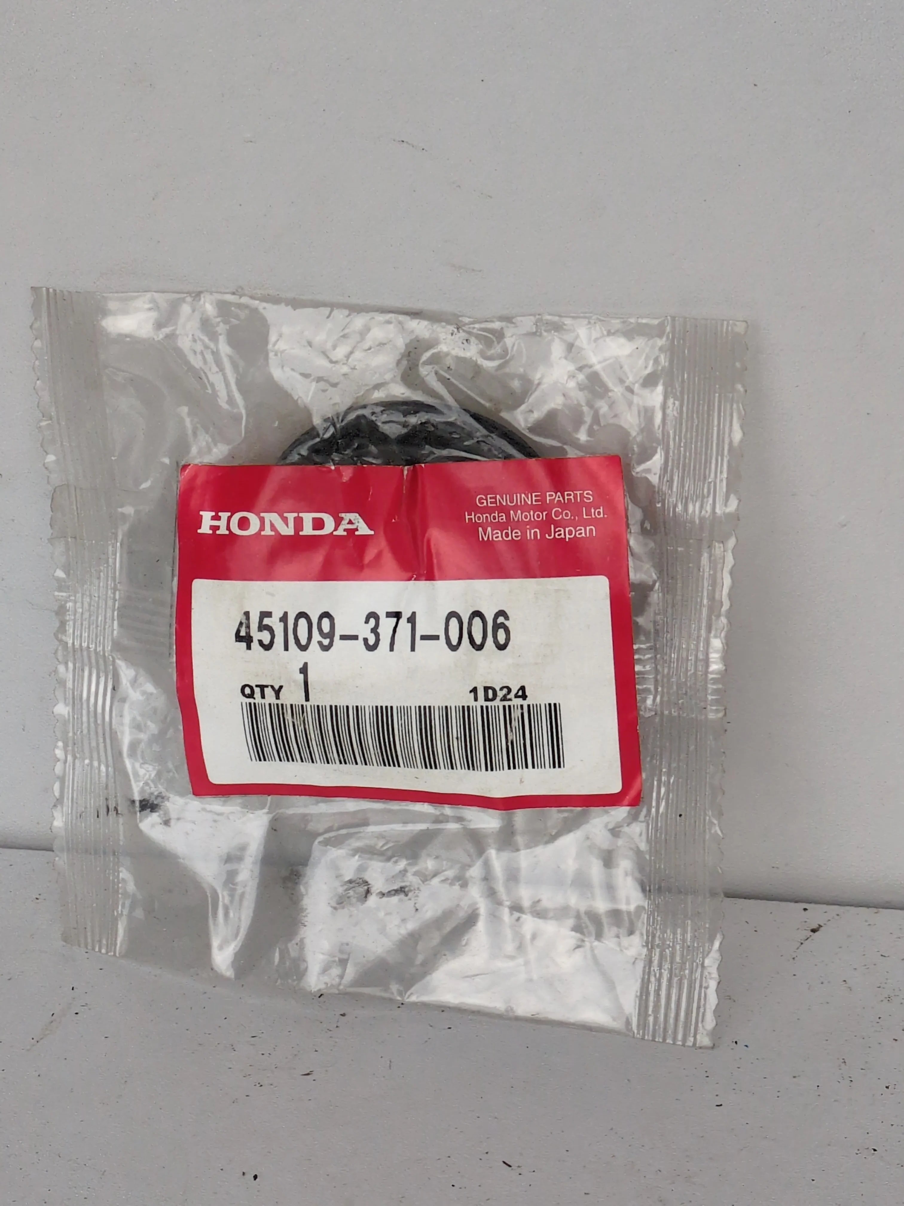 Honda Brake Caliper Seal 45109-371-006 | Genuine OEM | NOS | Made in Japan