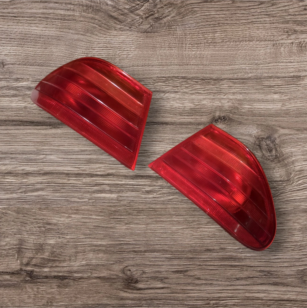 MERCEDES TAIL LIGHT