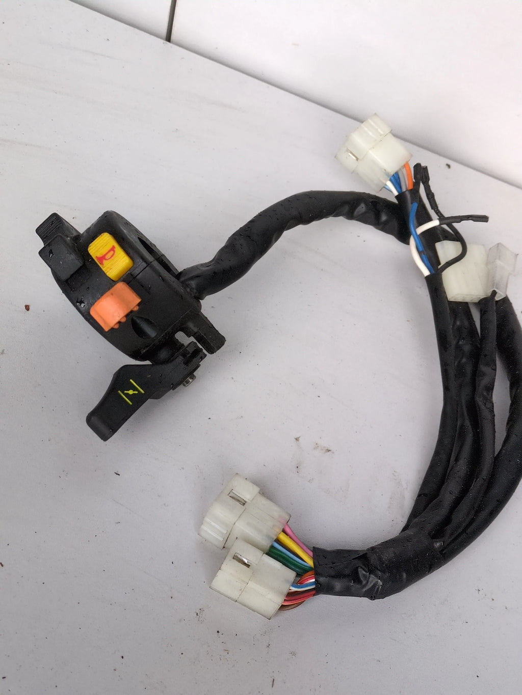 Honda Left Handlebar Switch Assembly 35200-MT4-611 Genuine OEM NOS Made in Japan wiring harness connectors