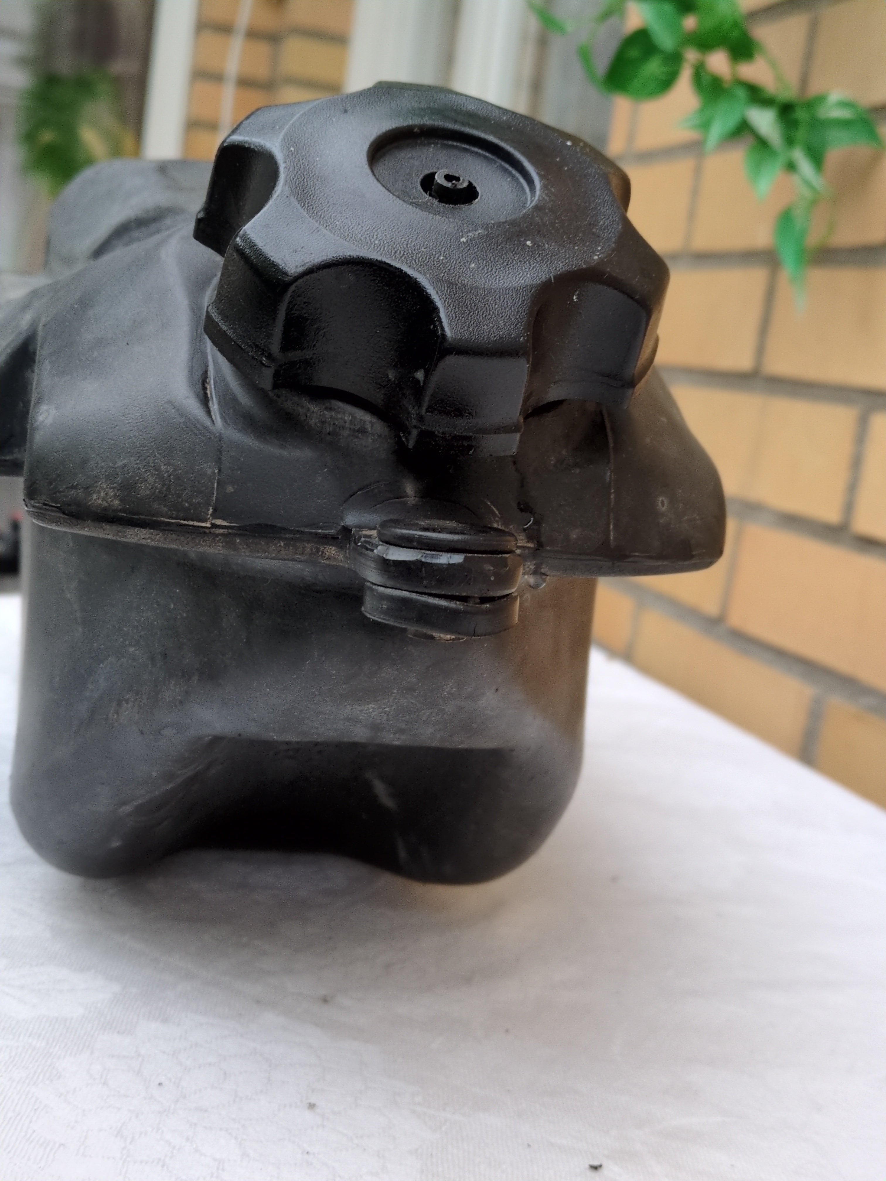 Kawasaki KX125 Fuel Tank – OEM 1994–1996