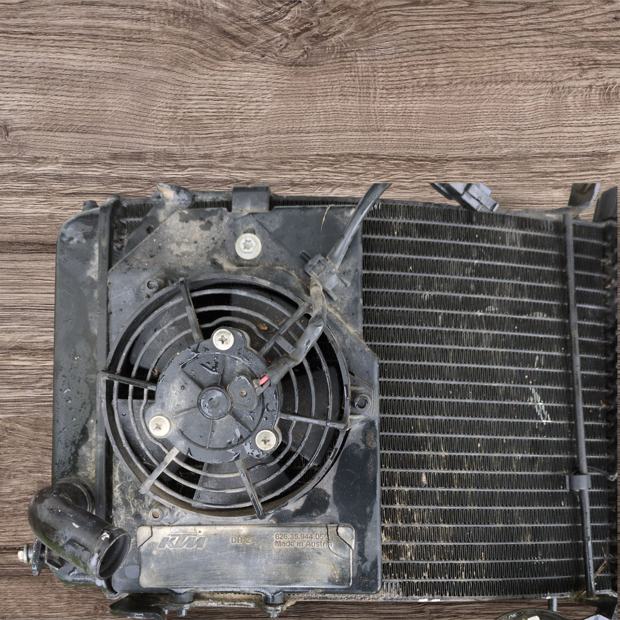 KTM RADIATOR 2012 690 ENDURO R